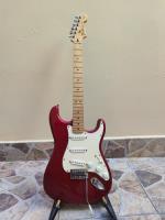 Guitarra Eléctrica Fender Stratocaster Standard Maple segunda mano  Colombia 