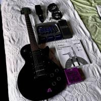 Usado, Guitarra EpiPhone Les Paul Accesorios Multi-pedal Digitech segunda mano  Colombia 