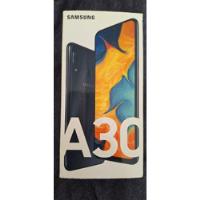 Celular Samsung A30  segunda mano  Colombia 