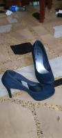 Zapatos Color Azul Oscuro Gamuza Talla 7 1/2 segunda mano  Colombia 
