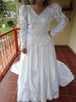 Vestido De Novia Bordado Con Pedrería segunda mano  Colombia 