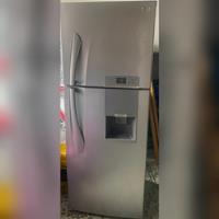 Nevera LG Con Congelador, Refrigerador Y Dispensador De Agua segunda mano  Usme