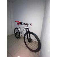 Bicicleta Hyena 2022 segunda mano  Cartagena De Indias