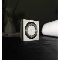 iPod Shuffle 4ta Generación 2gb + Cables segunda mano  Colombia 