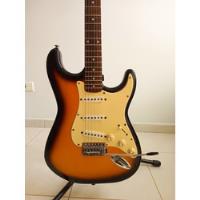 Usado, Guitarra Eléctrica Fender Stratocaster Sunburst Replica segunda mano  Colombia 