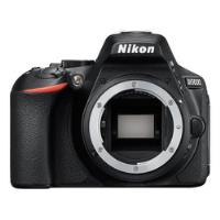  Nikon D5600 Dslr + Tripode Beston + Estuches segunda mano  Colombia 